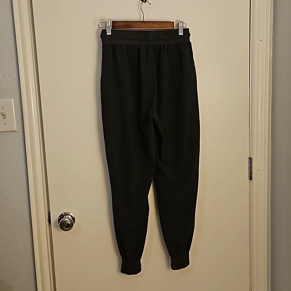 OUT FROM UNDER Urban Outfitters Junior Olive Green Joggers Medium